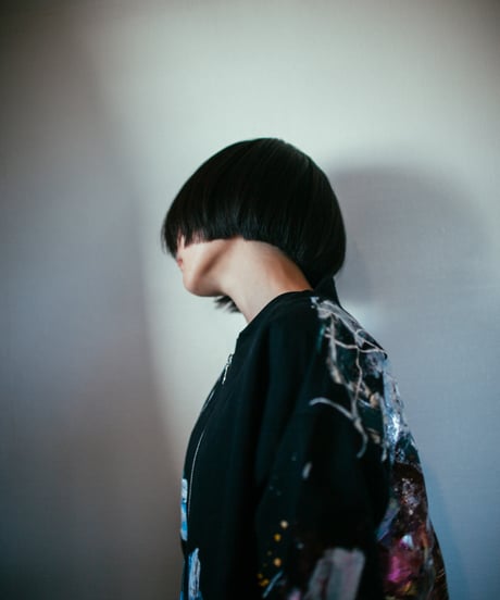 《0＜nisai+α≦Y》 riri zip painted coat / formed black