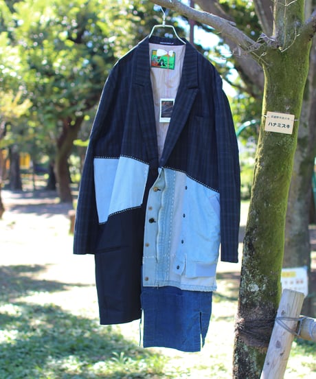 "海岸線" A long jacket with curved lines inspired by the coastline, Rebuild by vintages