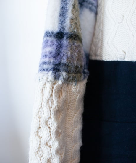 "ニットに侵食されてるコート" A coat eroded by knitwear, Rebuild by vintages