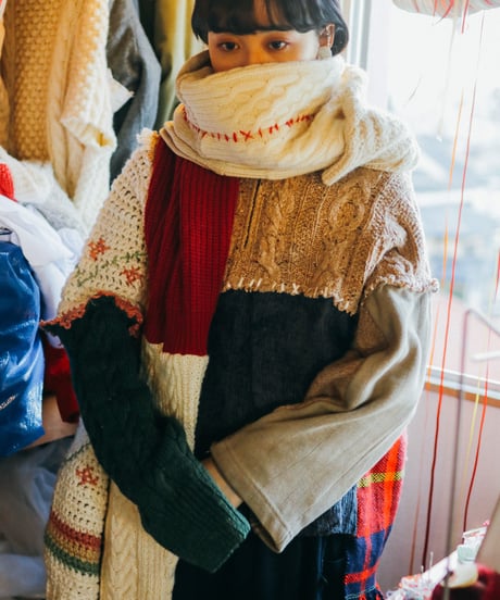 "赤手紡ぎ糸の手縫いステッチ" Vintage knit Rebuild Muffler by Red Hand-spun yarn Stitch