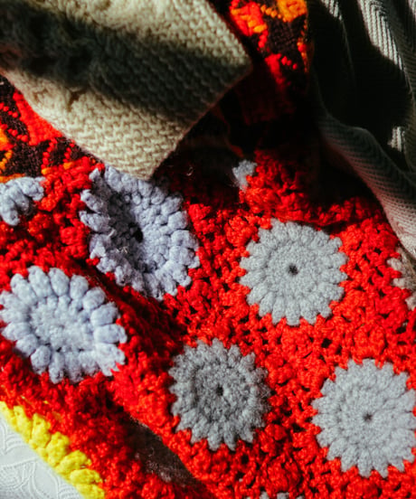 "銀と色彩とレトロ" Vintage knit Rebuild Muffler by Japan antique rug and Ribbon Stitch