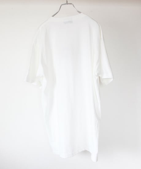 "色彩の名を刻んだTシャツ" T-shirt with the name of color