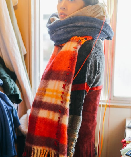 "リボンとラグ" Vintage knit Rebuild Muffler by Rug and Ribbon Stitch