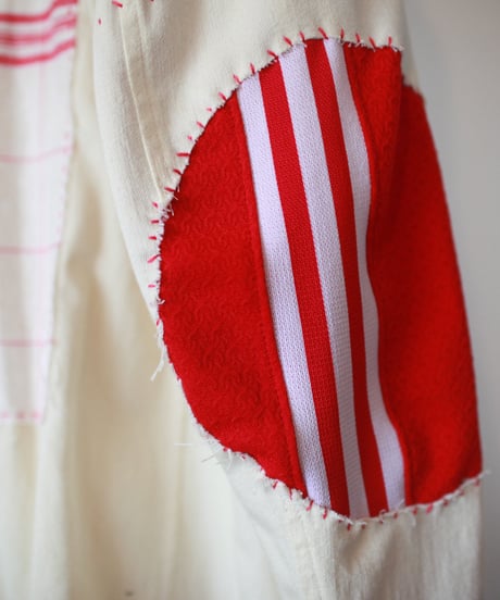 "手縫いの赤、包容と競争、青の兆し"  Inclusion and competition Hand-sewn red jacket, Rebuild by Vintages