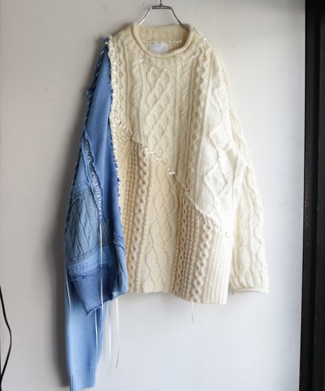 "あの日、青かっただけのニットセーター 2021年式" Past blue knit, reconstructed from blue and white knit vintages