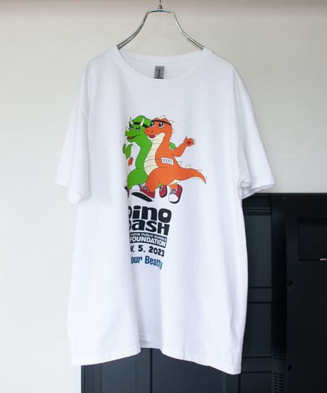 《nisai Selected Vintage T-shirt》"かがやく瞳のなかよし恐竜" A friendly dinosaurs with shining eyes
