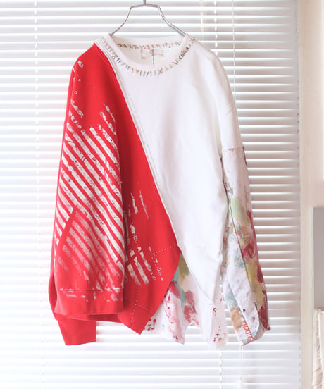 "色彩に変わる途中の赤" Red on its way to becoming a color