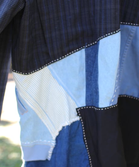 "海岸線" A long jacket with curved lines inspired by the coastline, Rebuild by vintages