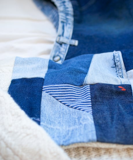 "つぎはぎのデニムニットフードマフラー 第一色" Patchwork denim knit hooded muffler, Rebuild by vintages