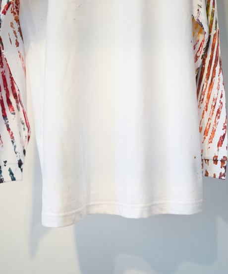 "色彩手刷りと刻まれた名のロンT 2024年版 第一色" T-shirt with hand-printed colors and engraved name