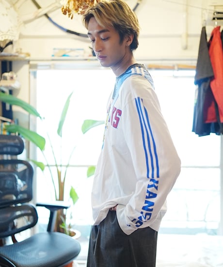 "音楽が鳴ってる" The music is playing, rebuild by vintages