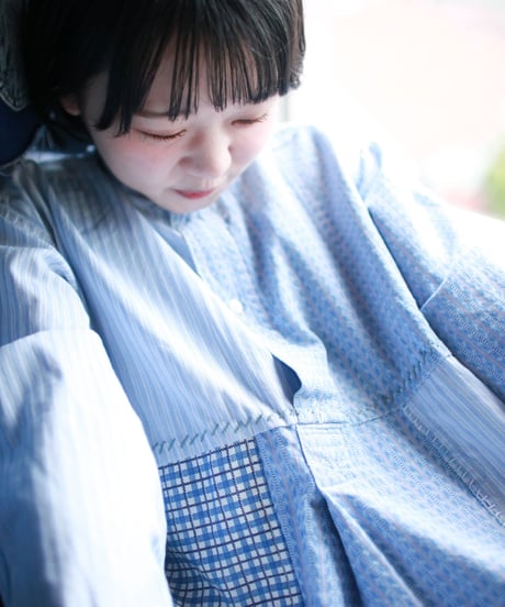 "あの頃よりも綺麗な青のブラウス" Blue blouse more beautiful than those days. Rebuild by vintages