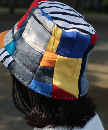 "あざやかな日々を思い出す為のバケットハット" Multicolor Trainer Patchwork hat, Rebuild by vintages