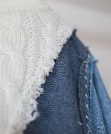 "あの日、青かっただけのニット・セーター at 2022" That day, her sweater was just blue