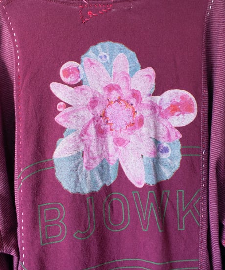 "花を背負ってロックを歌う" Carrying flowers, singing rock. long-sleeved T-shirt, Rebuild by vintages