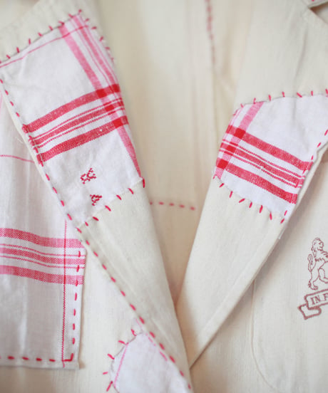 "手縫いの赤、包容と競争、青の兆し"  Inclusion and competition Hand-sewn red jacket, Rebuild by Vintages