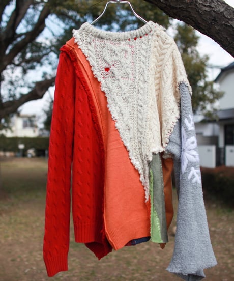 "その色情は不均衡なようで優しい手直しが繰り返されていた" Lust colors seemed to be unbalanced, and gentle repair was repeated