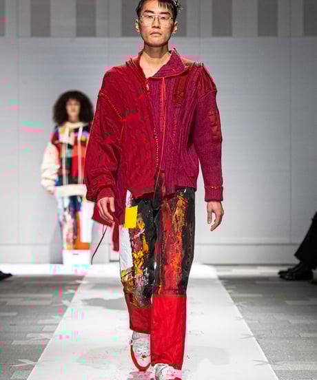 "群赤" crowd red knit, reconstructed from red knit vintages