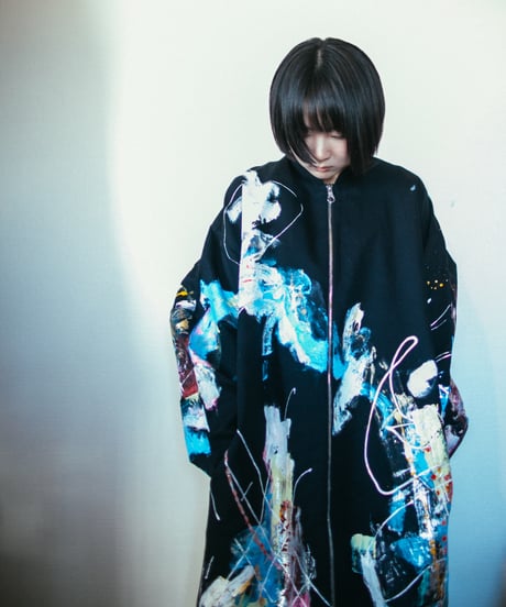 《0＜nisai+α≦Y》 riri zip painted coat / formed black