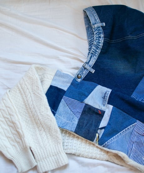 "つぎはぎのデニムニットフードマフラー 第一色" Patchwork denim knit hooded muffler, Rebuild by vintages