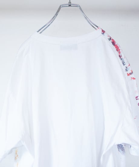 "色彩手刷りと刻まれた名前のTシャツ 第八色" T-shirt with hand-printed colors and engraved name