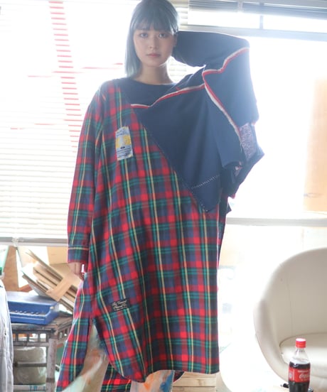 "遠ざかって揺れる愛" I love you by moving away pullover, rebuild by vintages