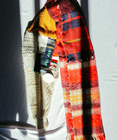 "銀と虹のリボン" Vintage knit Rebuild Muffler by Rainbow and Silver Ribbon Stitch