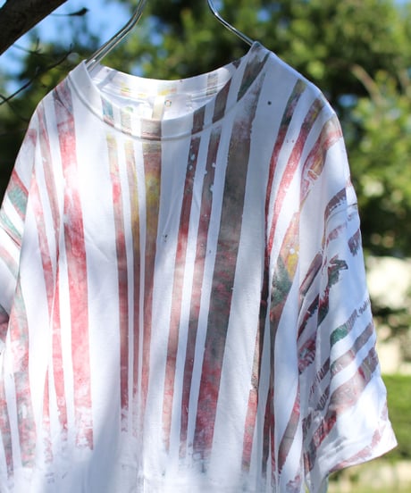 "色彩記録の手刷りのTシャツ 第二十色" T-shirt by Analog silk screen overlay blurring hand-print