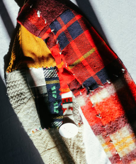 "銀と虹のリボン" Vintage knit Rebuild Muffler by Rainbow and Silver Ribbon Stitch