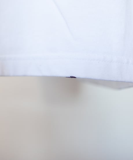 "色彩手刷りと刻まれた名前のTシャツ 第二十三色" T-shirt with hand-printed colors and engraved name