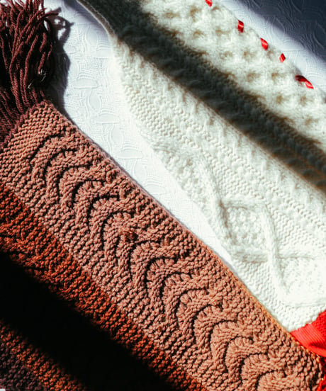 "手紡ぎとフランス" Vintage knit Rebuild Muffler by French antique and Hand-spun yarn Stitch