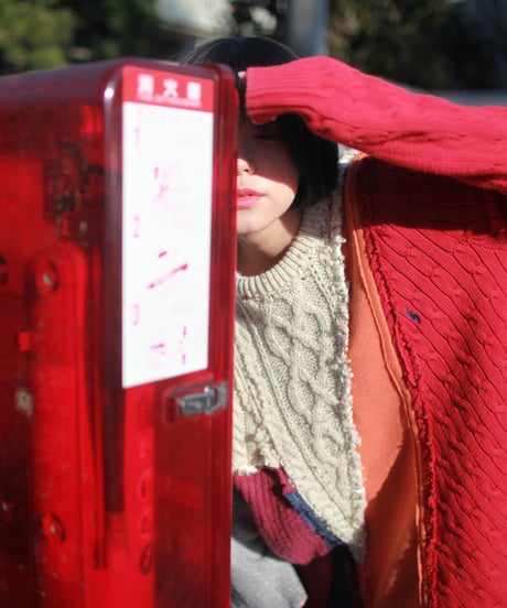 "その色情は不均衡なようで優しい手直しが繰り返されていた" Lust colors seemed to be unbalanced, and gentle repair was repeated