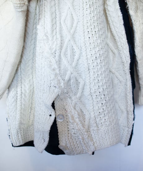 "ニットに侵食されてるコート" A coat eroded by knitwear, Rebuild by vintages