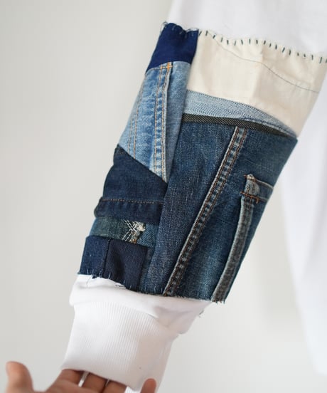 "つぎはぎのデニムスリーブトレーナー 第四色" Patchwork denim sleeve trainer, Rebuild by vintages