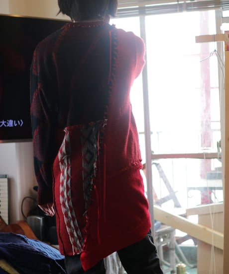 "彼女が忘れていった口紅" Rouge she forgot, reconstructed from red knit vintages