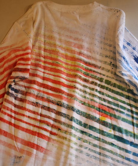 色を抱えて背負った彼と彼女のロンT 第三色