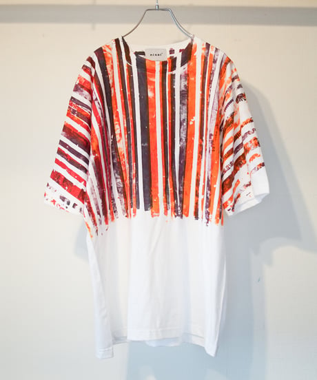 "色彩手刷りのTシャツ 2024年版 第一色" T-shirt with hand-printed colors
