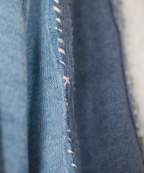 "あの日、青かっただけのニット・セーター at 2022" That day, her sweater was just blue