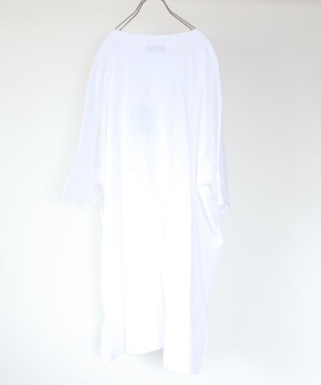 "色彩の名を刻んだTシャツ" T-shirt with the name of color