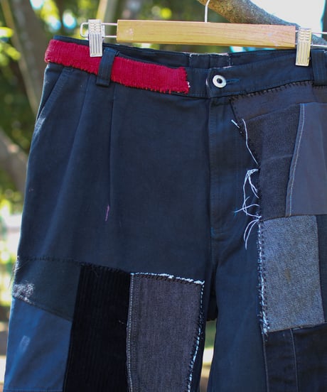 "孤独な赤は美しい" Black patchwork denim with lonely Red, Rebuild by Vintages