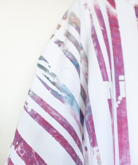 "色彩手刷りと刻まれた名前のTシャツ 第二十三色" T-shirt with hand-printed colors and engraved name