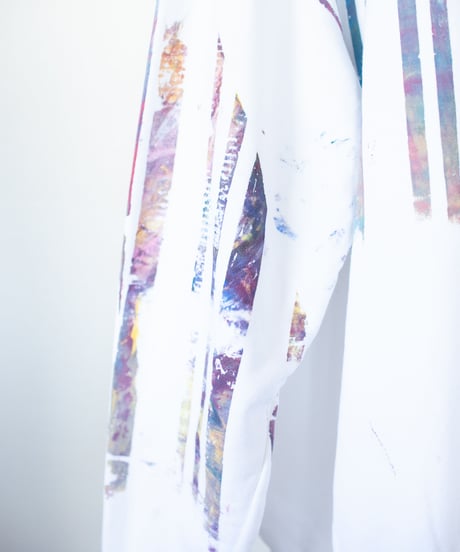 "思い出す色" Trainer by Analog silk screen overlay blurring hand-print