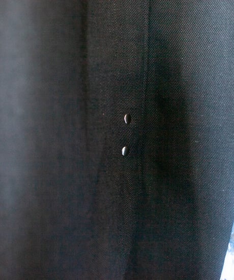 《0＜nisai+α≦Y》 metal hook paint half-sleeve shirt jacket / black cotton