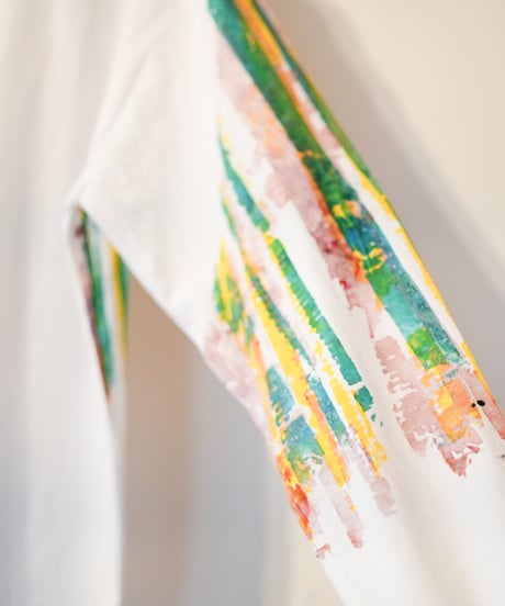 "色彩手刷りのロンT 2024年版 第一色" T-shirt with hand-printed colors