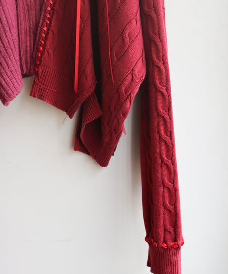 "群赤" crowd red knit, reconstructed from red knit vintages