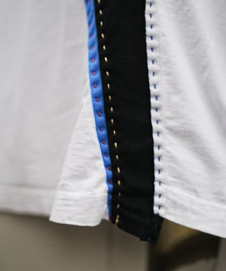 "音楽が鳴ってる" The music is playing, rebuild by vintages