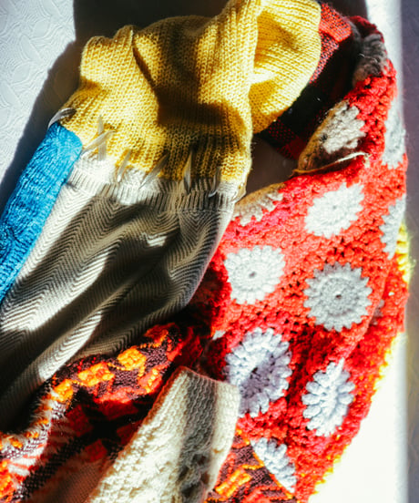 "銀と色彩とレトロ" Vintage knit Rebuild Muffler by Japan antique rug and Ribbon Stitch