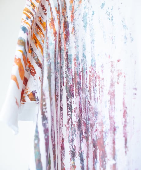 "色彩記録の手刷りのTシャツ 第四十色" T-shirt by Analog silk screen overlay blurring hand-print