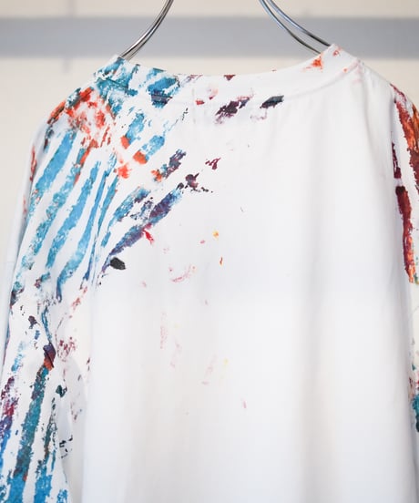 "色彩手刷りと刻まれた名のロンT 2024年版 第一色" T-shirt with hand-printed colors and engraved name