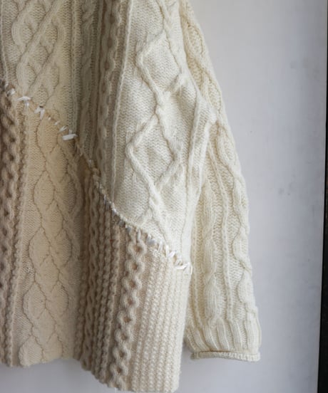"あの日、青かっただけのニットセーター 2021年式" Past blue knit, reconstructed from blue and white knit vintages